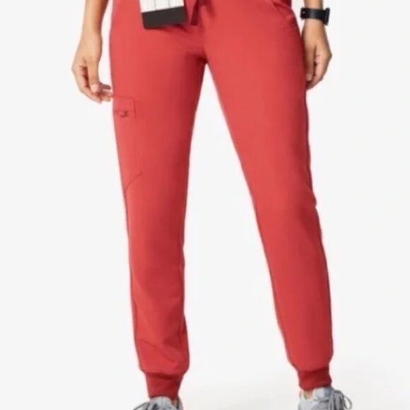 Figs Red (clay) scrub Set - Picture 2 of 3